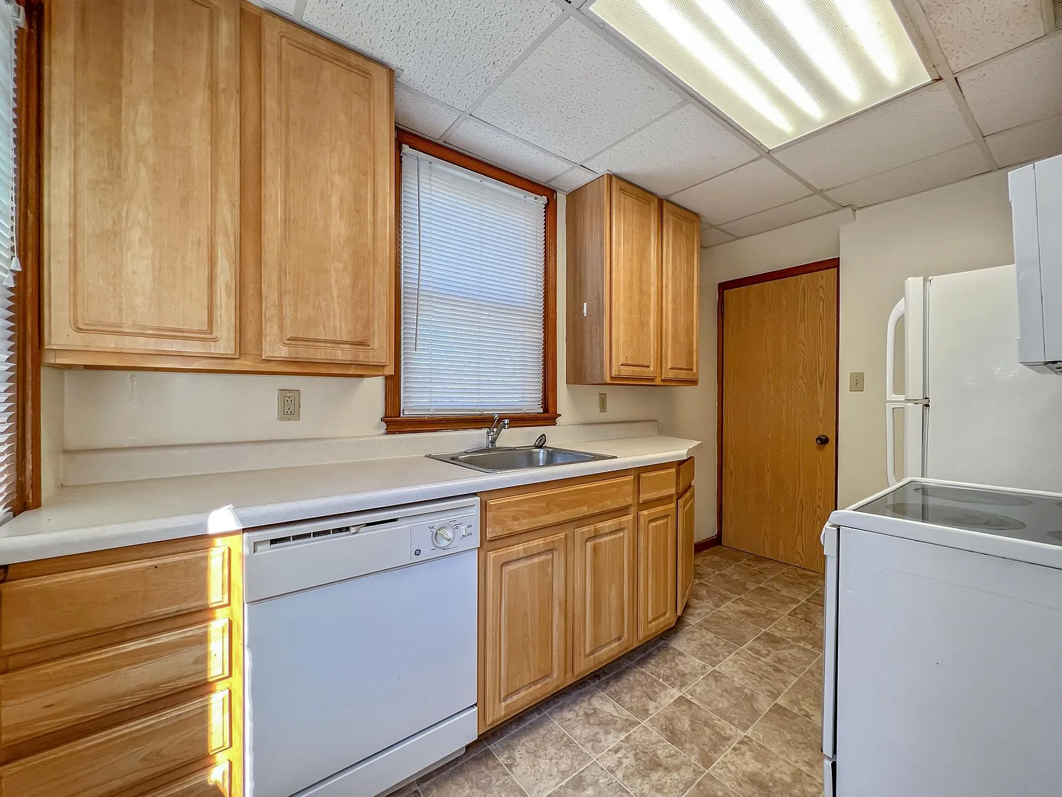 3 bed, 1400 sqft, $1,495 — Photo 4