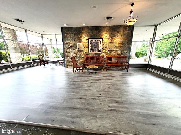 2nd image of 3245 Rio Dr APT 806
