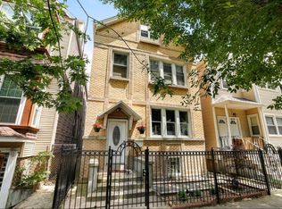 1657 N Mozart St #1, Chicago, IL 60647