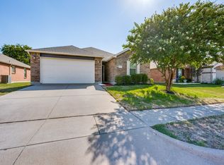 1281 Wysteria Ln, Burleson, TX 76028