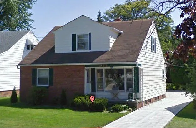 24016 Woodway Rd photo 1