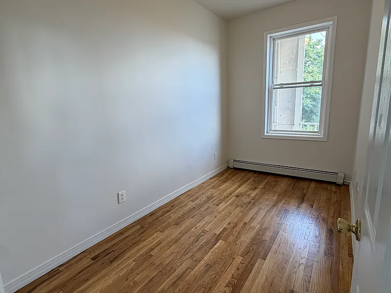 85-87 E 27th St #4 — Photo 7