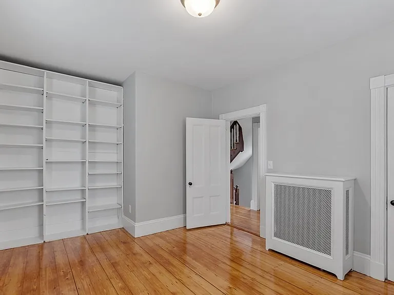 270 Poplar St — Photo 20