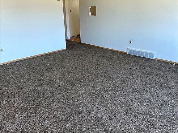 4th image of 543 E 208th St