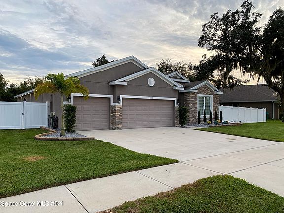 2nd image of 1330 Lake Baton Dr