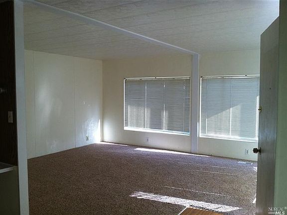 3rd image of 107 Vista Cir