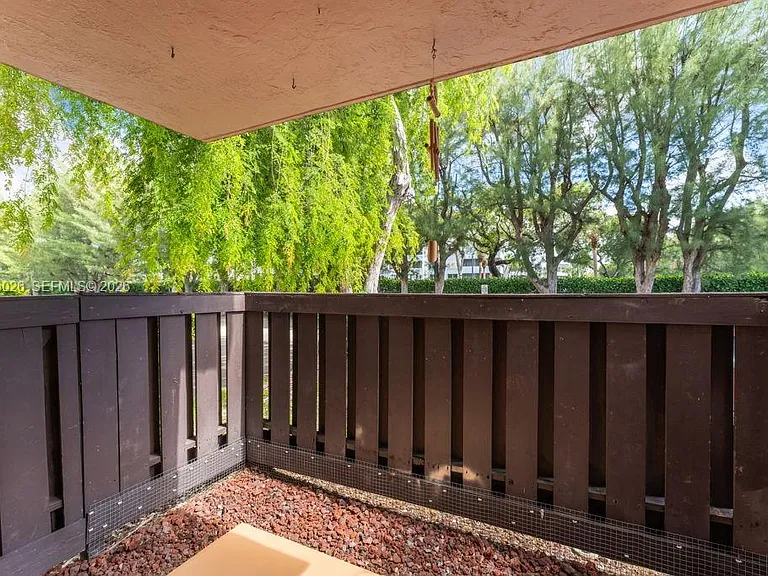 10832 N Kendall Dr #U1 — Photo 16