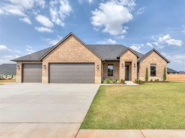2217 W Cole Dr, Mustang, OK 73064