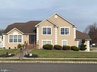 24 Anthony Dr, Burlington, NJ 08016