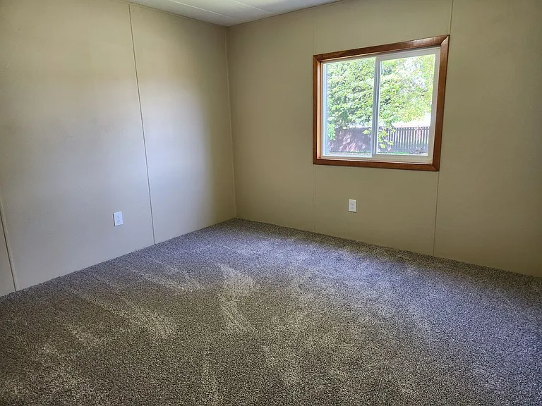 882 E Kelly Rd — Photo 16