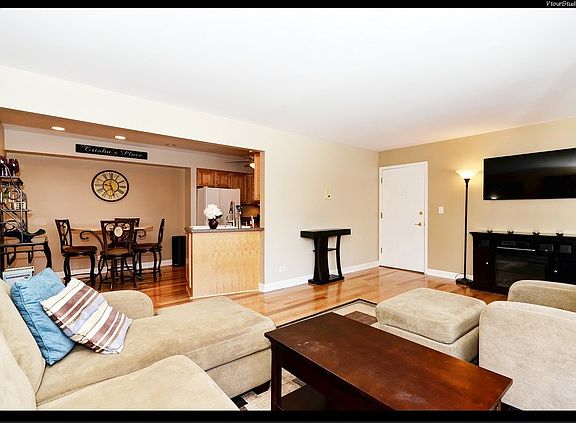 4th image of 344 Sheridan Dr APT 1D