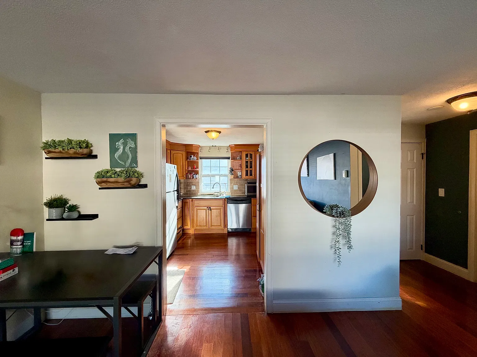 2 bed, 762 sqft, $2,500 — Photo 2