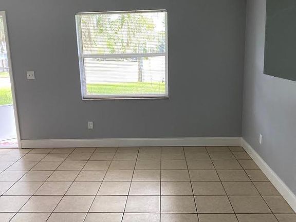 4th image of 1726 N East St #1