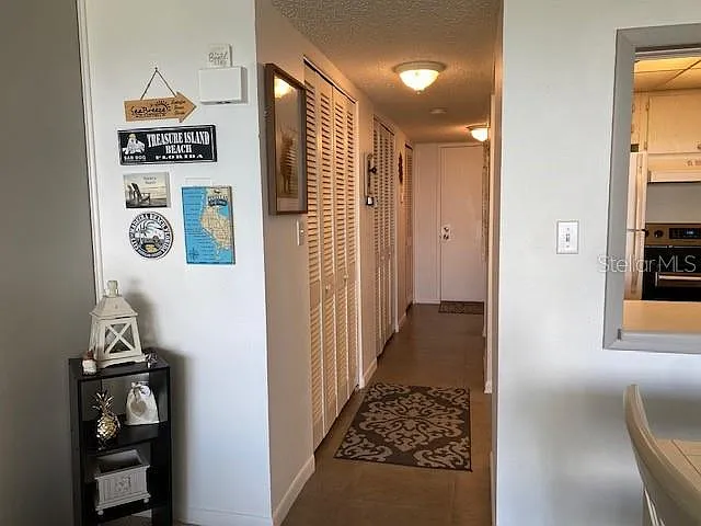 4575 Cove Cir #505 — Photo 6