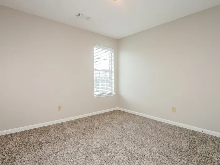 3840 Clarion Dr — Photo 13