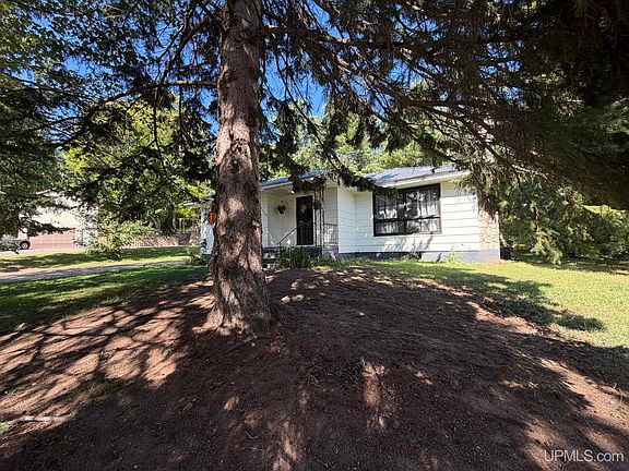 5th image of 1404 Pioneer Rd