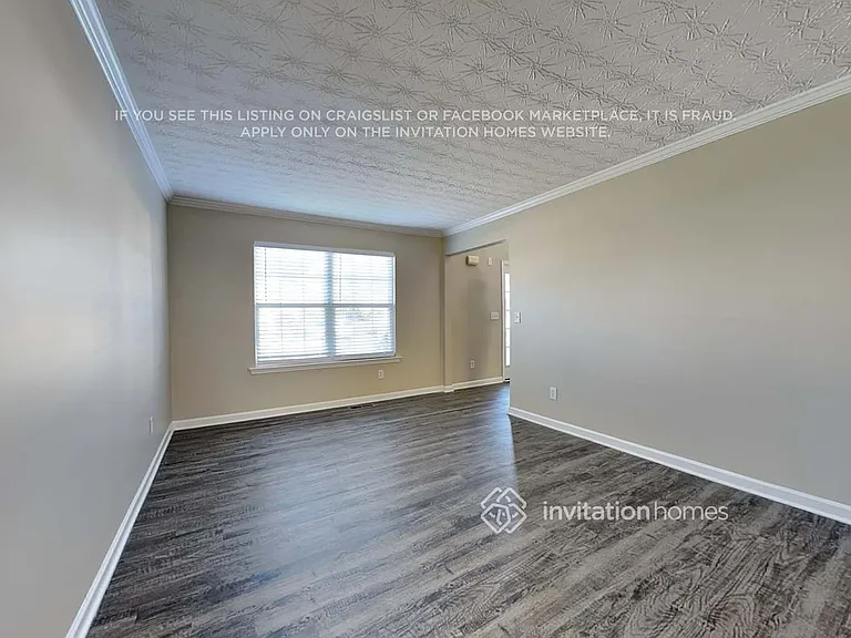 835 Roxfield Ct — Photo 5