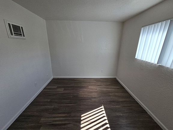 4th image of 3117-3119 Valle Ave #17-11