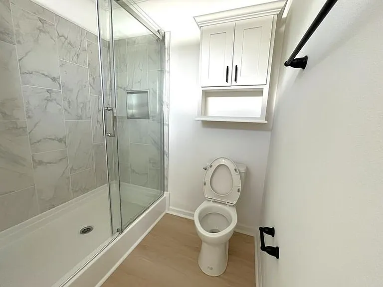 5656 Woodford St #5656E — Photo 15