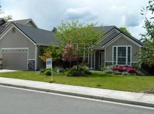 18 Wildwood Dr, Eagle Pt, OR 97524