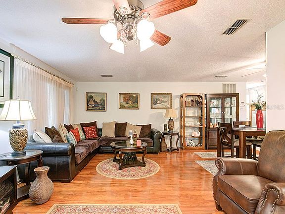 3rd image of 5980 80th St N Unit 215