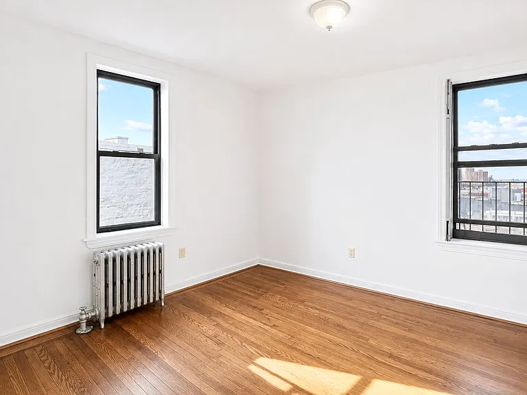 165 Pinehurst Ave #5D — Photo 5
