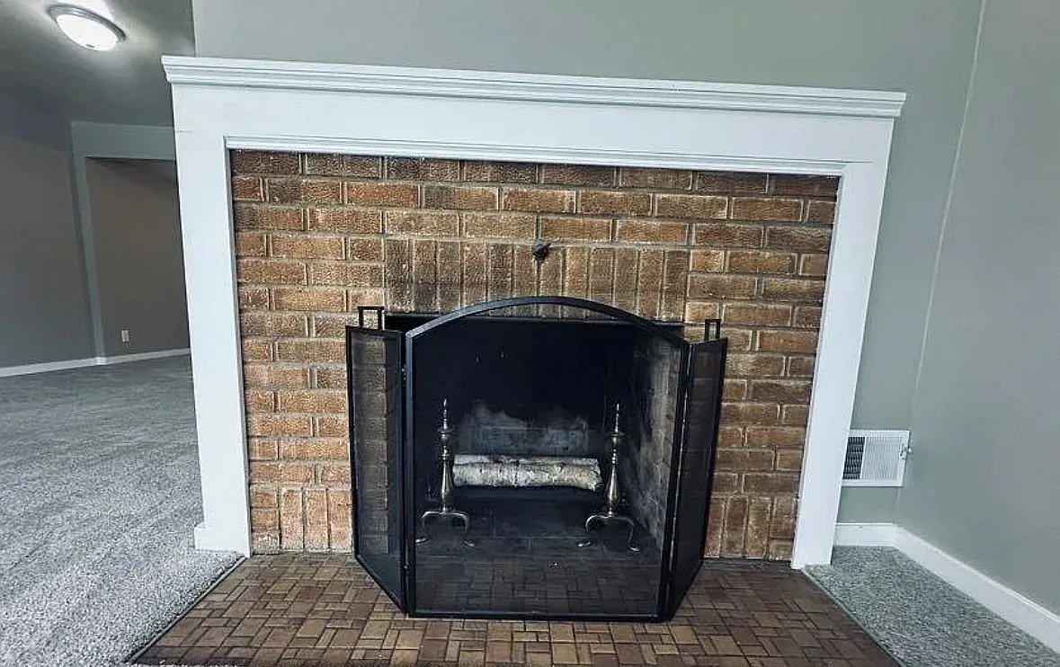 3 bed, 2155 sqft, $2,330 — Photo 4