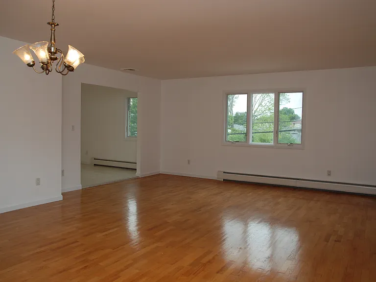 1604 John St #2 — Photo 3