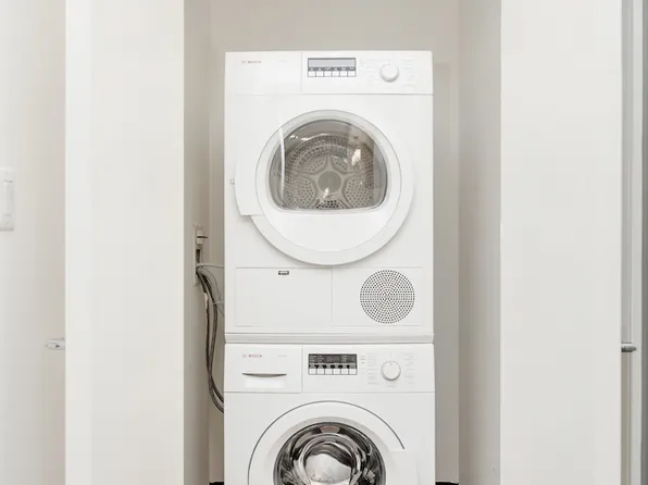 225 East 34th Street image 11 of 21