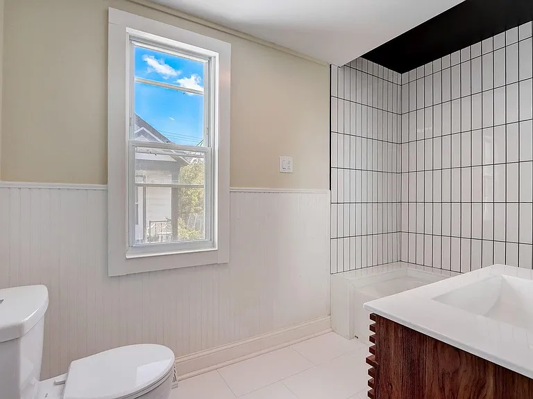 3330 N Fratney St — Photo 8