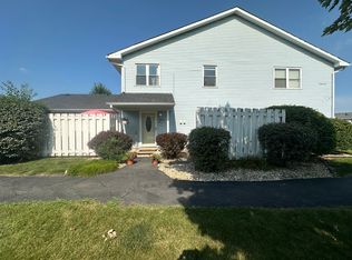 2303 Aster Dr, Crest Hill, IL 60403