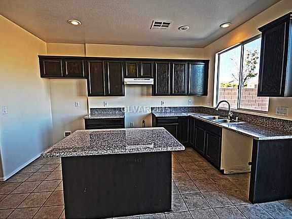 3rd image of 9616 Lightheart Ave