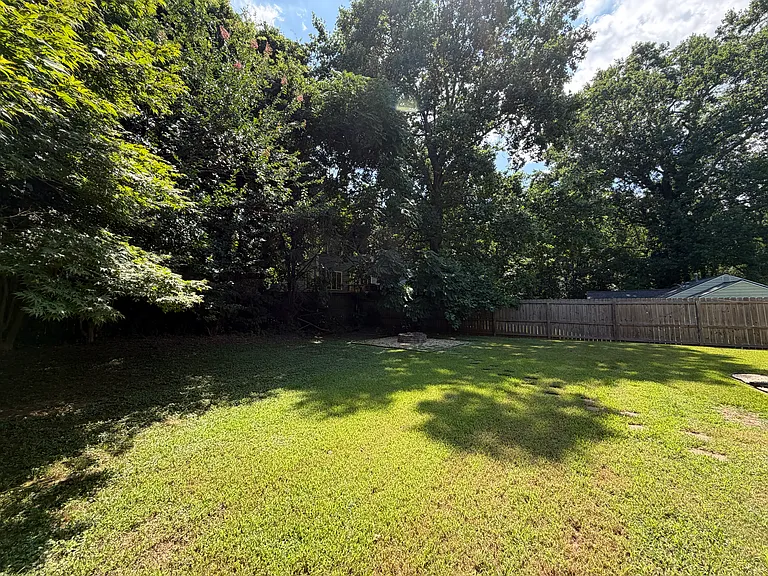1627 Wainwright Dr SE — Photo 26