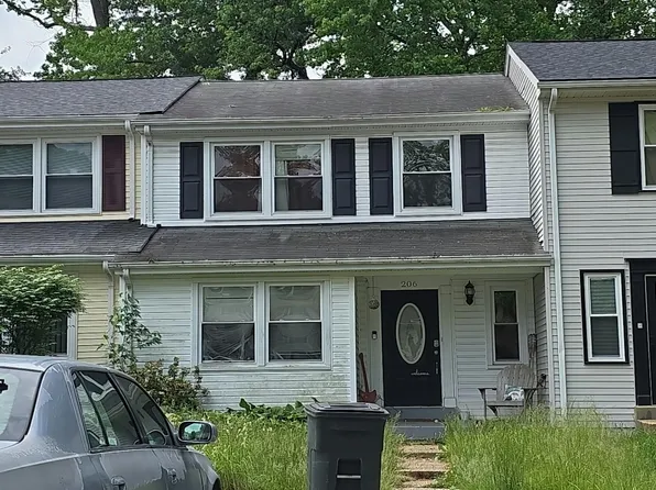 206 Westdale Dr, Waldorf, MD 20601