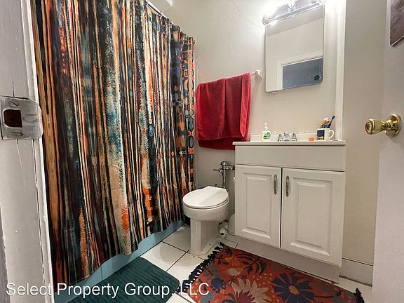 3rd image of 3553 N Oakland Ave #217