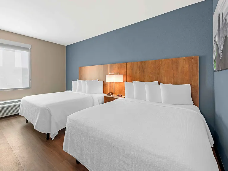 Studio Suite - 2 Queen Beds