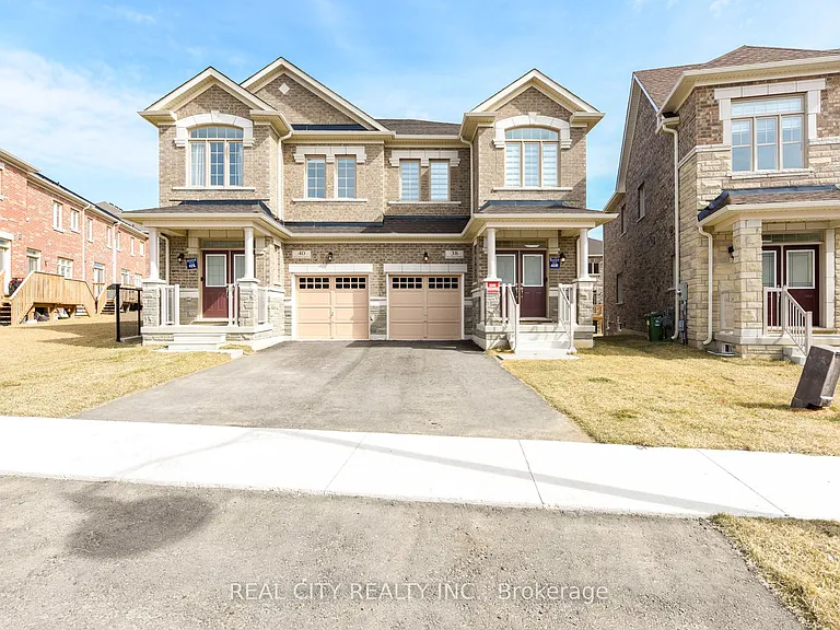 38 Silver Meadow Gdns — Photo 1