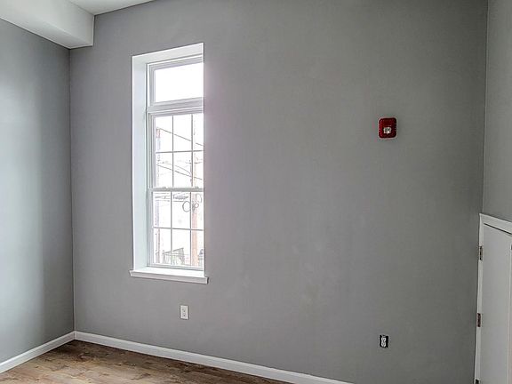 5th image of 401 W Norris St #1