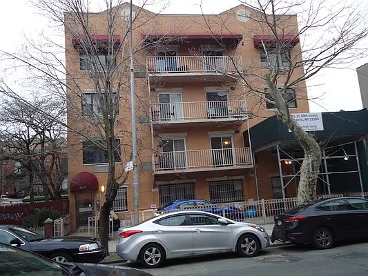 Rented by Oxford Property Group | media 8