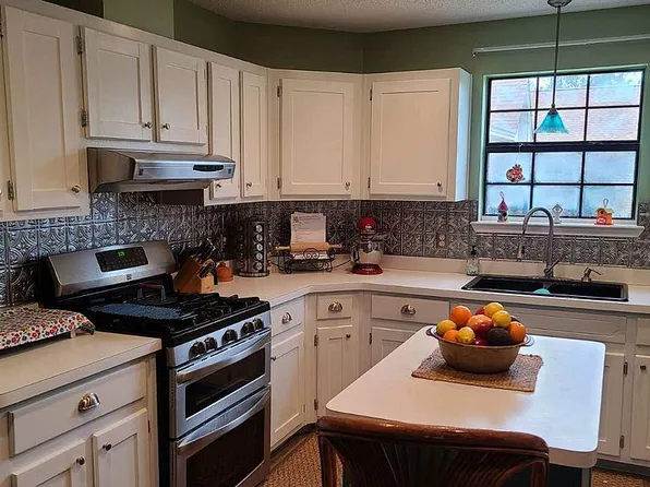 2012 W Indies Dr, Pensacola, FL 32506