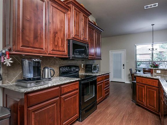 3rd image of 2035 Eden Dr