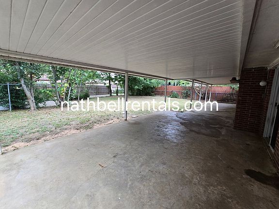 4th image of 1160 35th St NE
