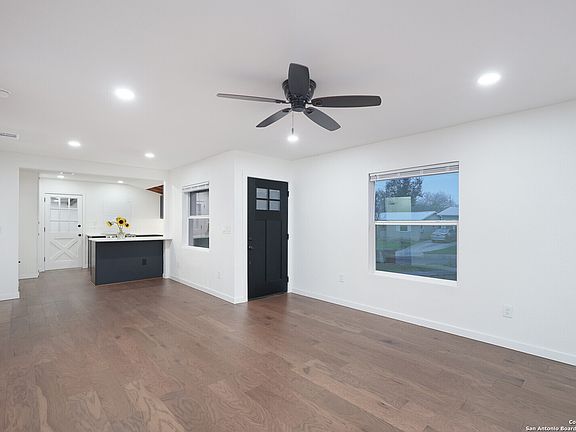 4th image of 306 OLNEY DR