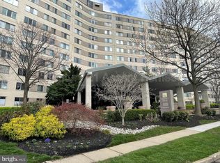 1200 N Nash St APT 214, Arlington, VA 22209