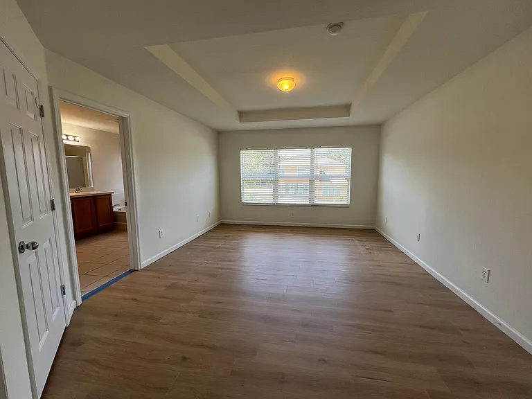4146 SW 51st Ter — Photo 13