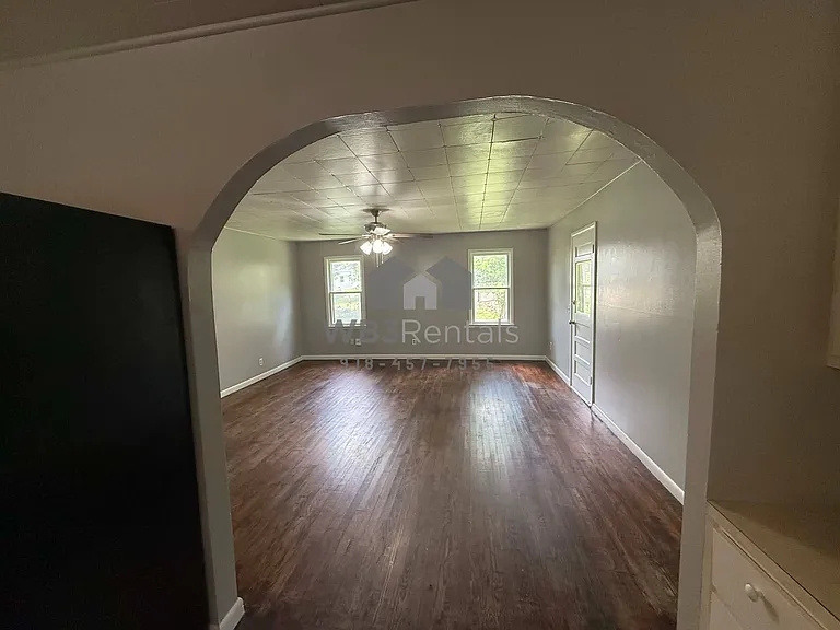 420 N Oklahoma Ave — Photo 2