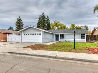 5292 W Hampton Way, Fresno, CA 93722