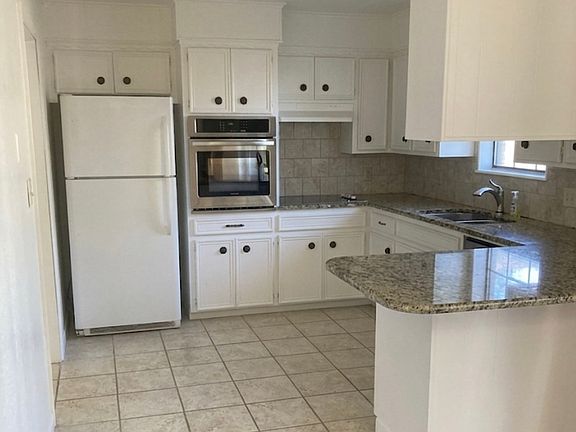 2nd image of 2202 10th St