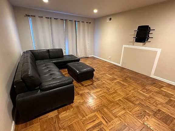 3rd image of 31 Mayfield Ave