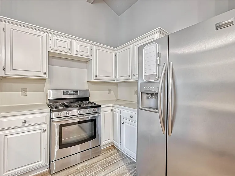 2235 Sentinal Oaks St — Photo 15